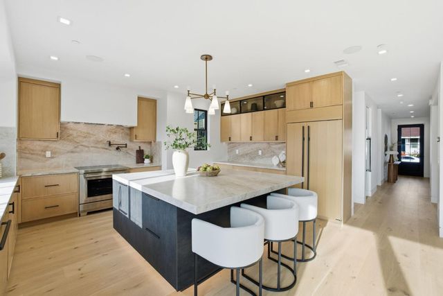 839 Crossway Road, Burlingame, CA 94010