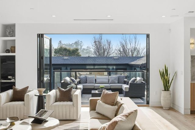 839 Crossway Road, Burlingame, CA 94010