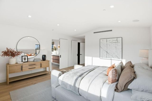 839 Crossway Road, Burlingame, CA 94010