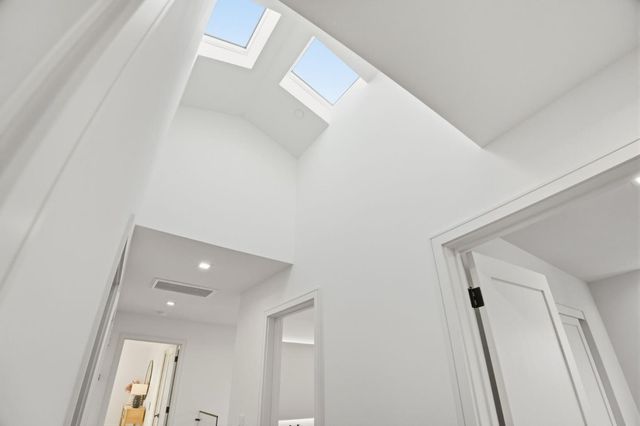 839 Crossway Road, Burlingame, CA 94010