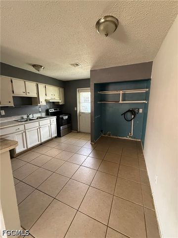 5456 10th AVE, Fort Myers, FL 33907