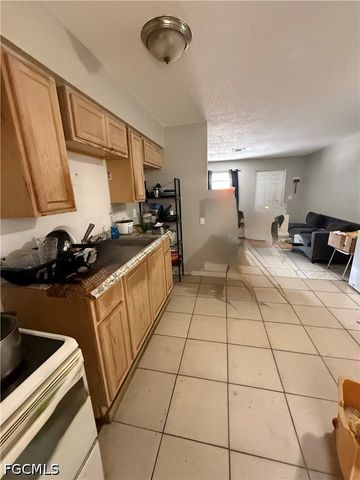 5456 10th AVE, Fort Myers, FL 33907