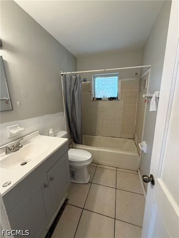 5456 10th AVE, Fort Myers, FL 33907