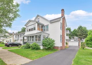 8-10 Brunswick St, Springfield, MA 01108