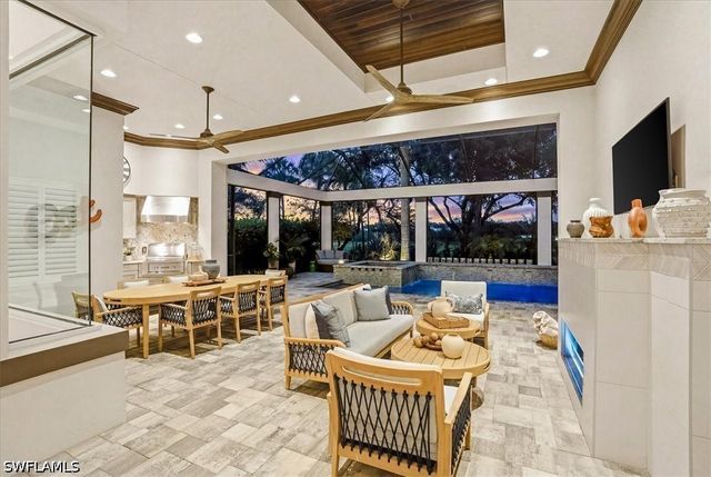 3159 Heather Glen CT, Naples, FL 34114