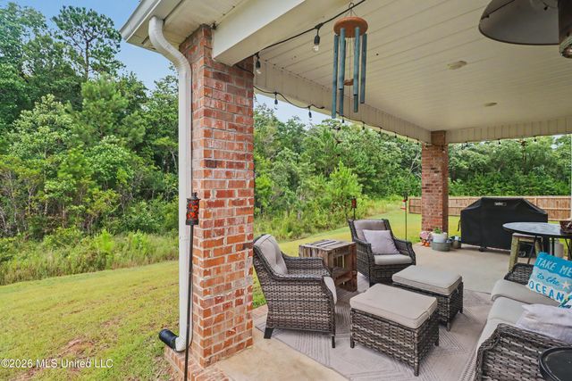 12237 Savannah Circle, Ocean Springs, MS 39564