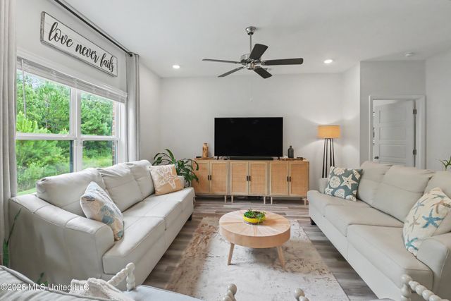 12237 Savannah Circle, Ocean Springs, MS 39564