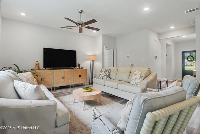 12237 Savannah Circle, Ocean Springs, MS 39564
