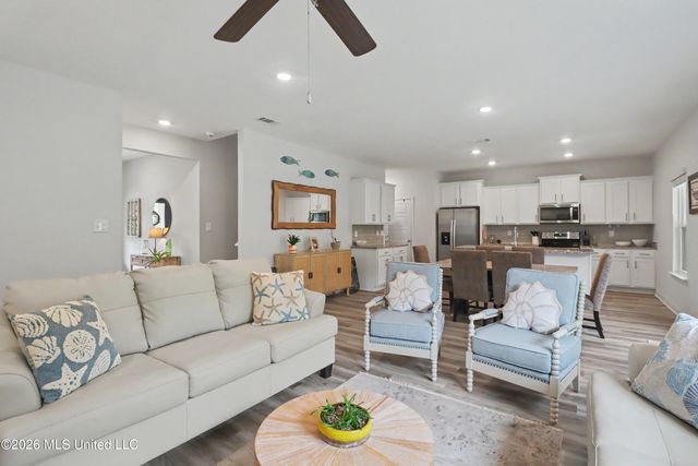 12237 Savannah Circle, Ocean Springs, MS 39564