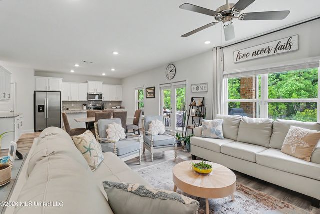 12237 Savannah Circle, Ocean Springs, MS 39564
