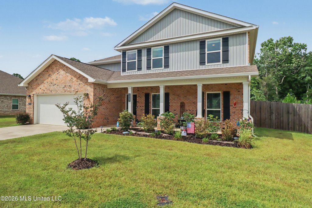12237 Savannah Circle, Ocean Springs, MS 39564