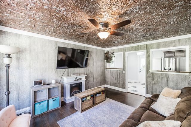 907 N Graycroft Ave, Madison, TN 37115