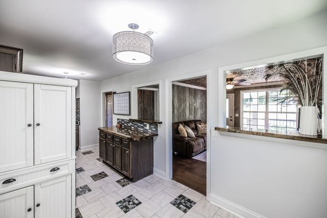 907 N Graycroft Ave, Madison, TN 37115