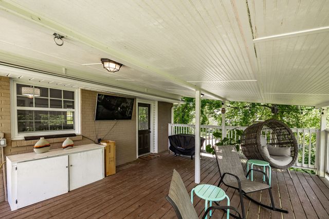 907 N Graycroft Ave, Madison, TN 37115