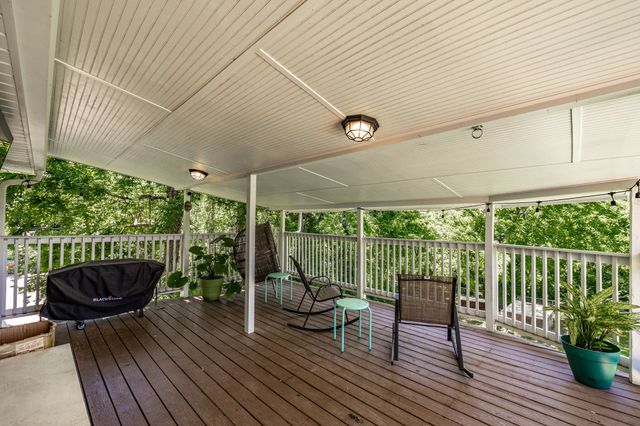 907 N Graycroft Ave, Madison, TN 37115