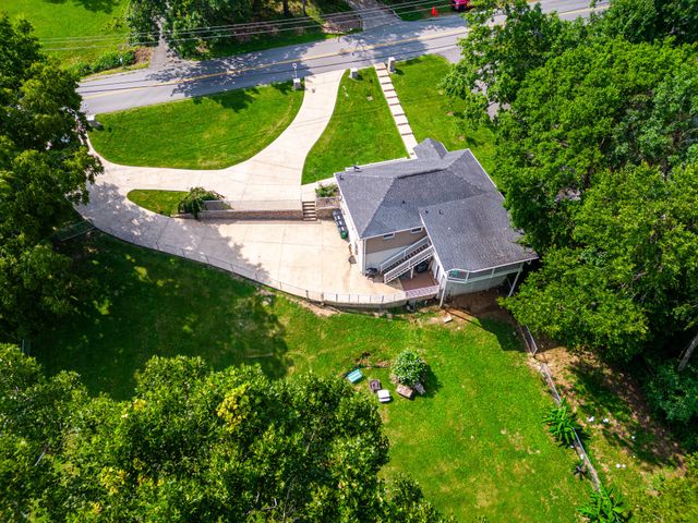 907 N Graycroft Ave, Madison, TN 37115