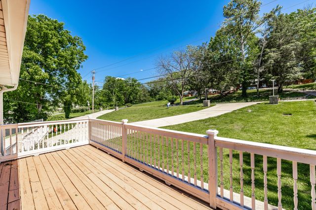 907 N Graycroft Ave, Madison, TN 37115