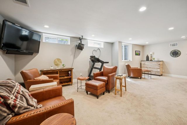 124 Massol Avenue, Los Gatos, CA 95030