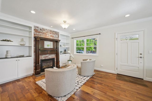 124 Massol Avenue, Los Gatos, CA 95030