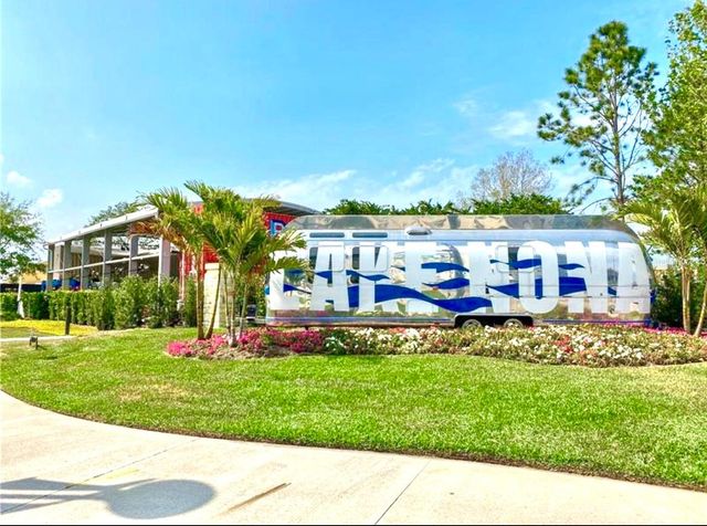 13847 DESTIN BEACH LANE, Orlando, FL 32827