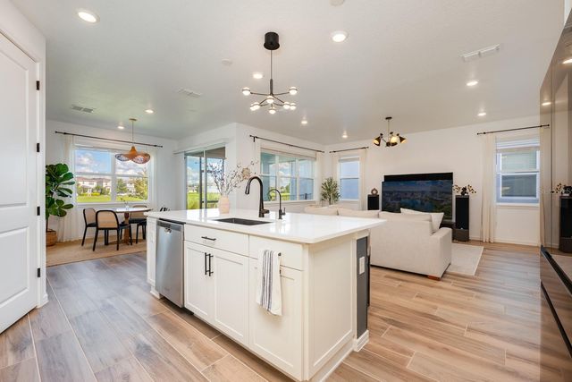 13847 DESTIN BEACH LANE, Orlando, FL 32827