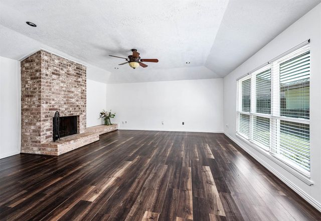 16423 Hibiscus Lane, Friendswood, TX 77546