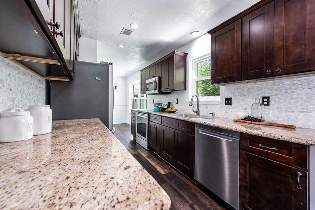 16423 Hibiscus Lane, Friendswood, TX 77546