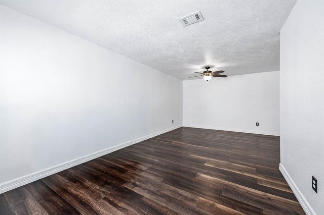 16423 Hibiscus Lane, Friendswood, TX 77546