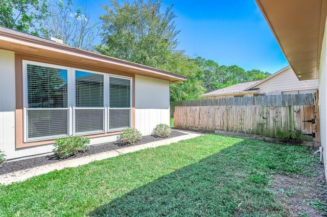 16423 Hibiscus Lane, Friendswood, TX 77546