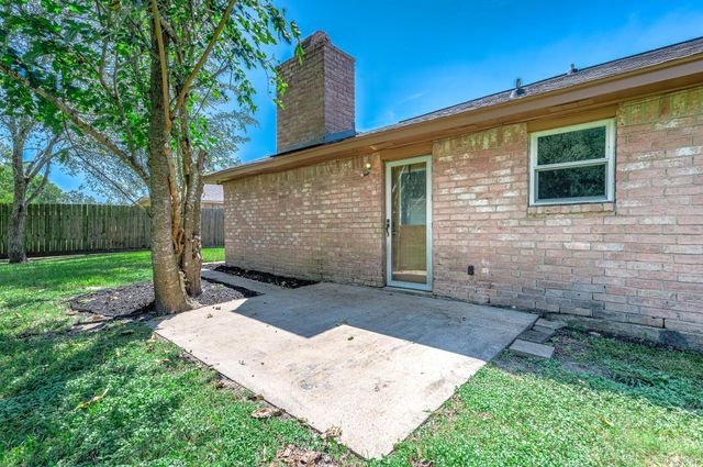 16423 Hibiscus Lane, Friendswood, TX 77546