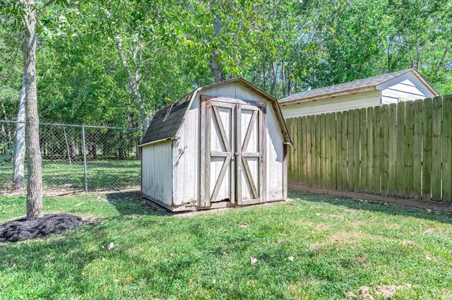 16423 Hibiscus Lane, Friendswood, TX 77546