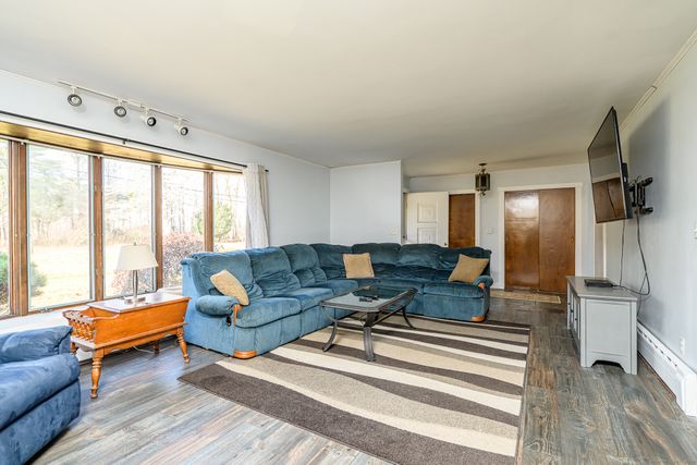 1436 North Road, Killingly, CT 06241