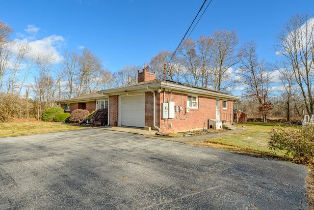 1436 North Road, Killingly, CT 06241