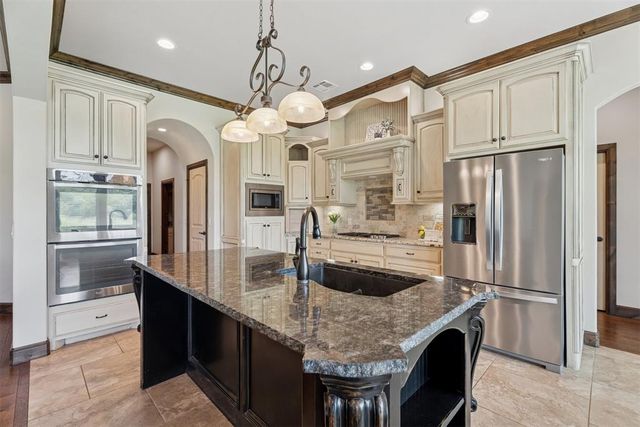 6301 Valley View Road, Edmond, OK 73034