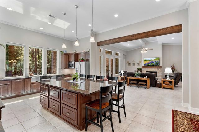 166 Rim Rock Road, Huntsville, TX 77340