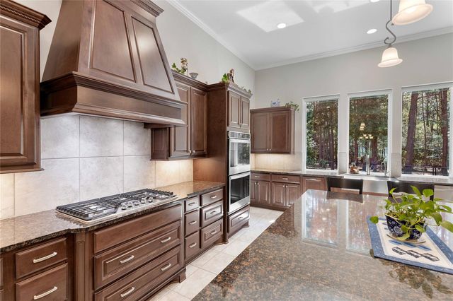 166 Rim Rock Road, Huntsville, TX 77340