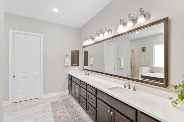 166 Rim Rock Road, Huntsville, TX 77340
