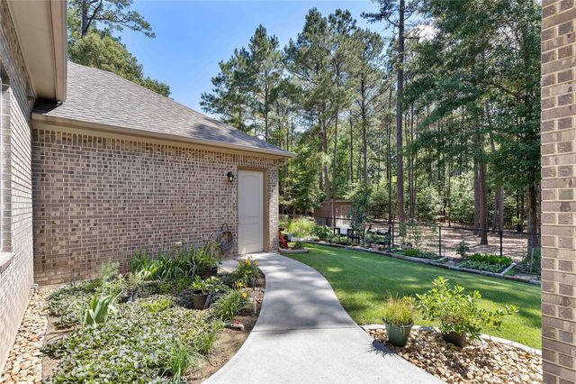 166 Rim Rock Road, Huntsville, TX 77340