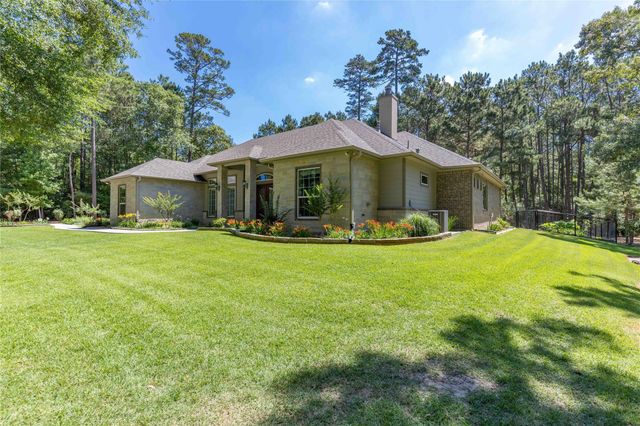 166 Rim Rock Road, Huntsville, TX 77340