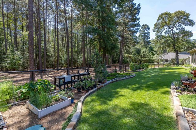 166 Rim Rock Road, Huntsville, TX 77340
