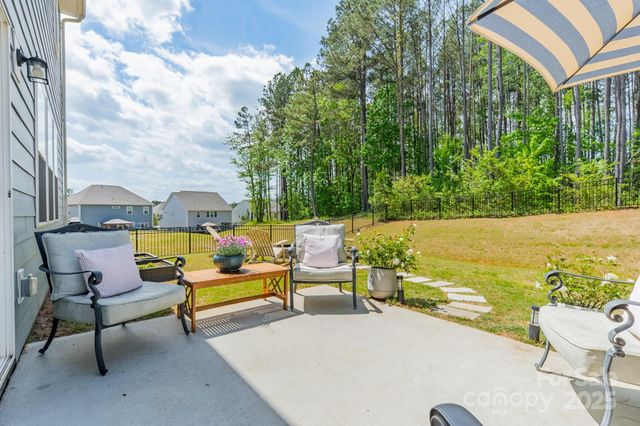 127 Slip Shot Lane, Troutman, NC 28166