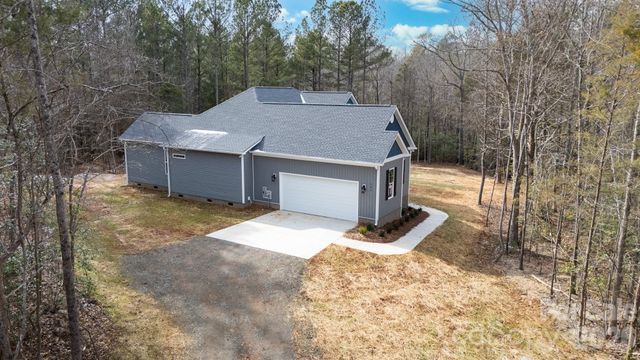 502 Squaw Lane, Edgemoor, SC 29712