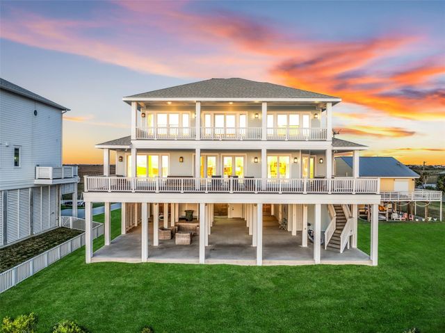 2910 11 Mile Road, Galveston, TX 77554