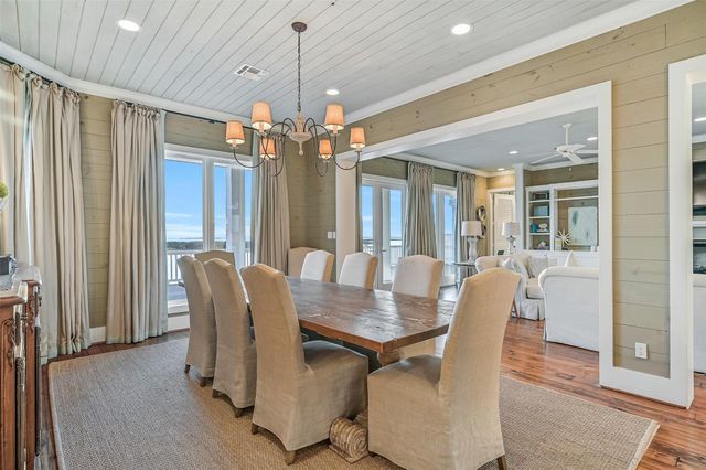 2910 11 Mile Road, Galveston, TX 77554