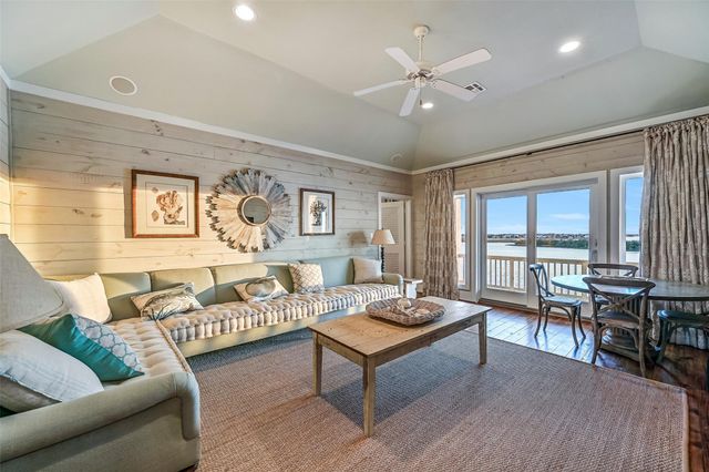 2910 11 Mile Road, Galveston, TX 77554