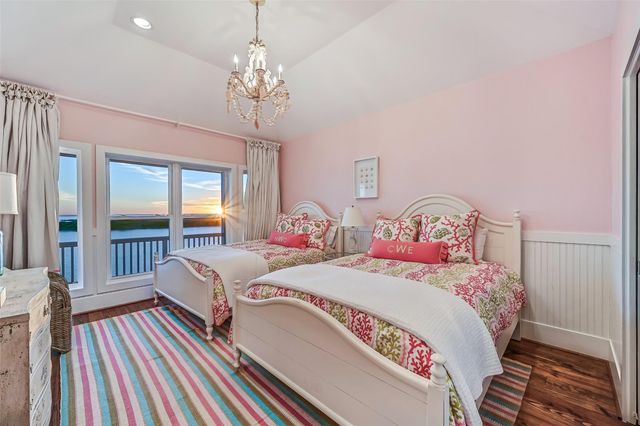 2910 11 Mile Road, Galveston, TX 77554