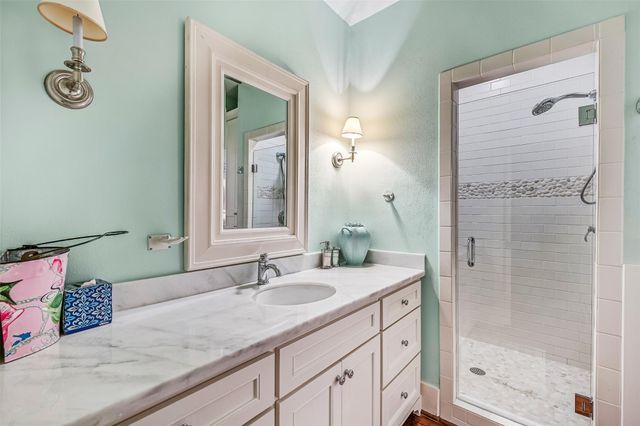 2910 11 Mile Road, Galveston, TX 77554