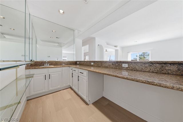 5424 Castle Vista Court, Las Vegas, NV 89118