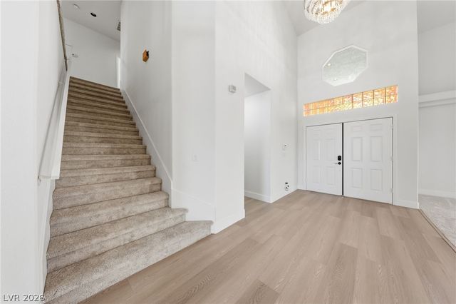 5424 Castle Vista Court, Las Vegas, NV 89118