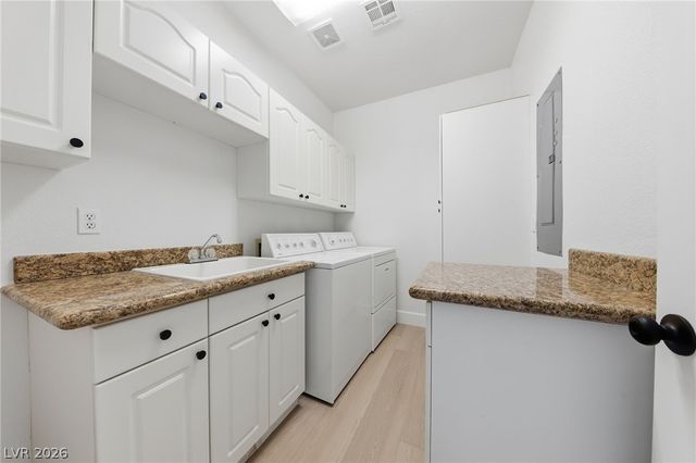 5424 Castle Vista Court, Las Vegas, NV 89118